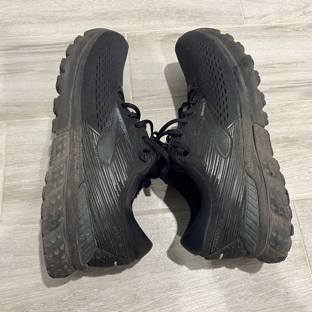Brooks Adrenaline GTS 19